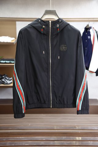 Hoodies & Sweatshirts