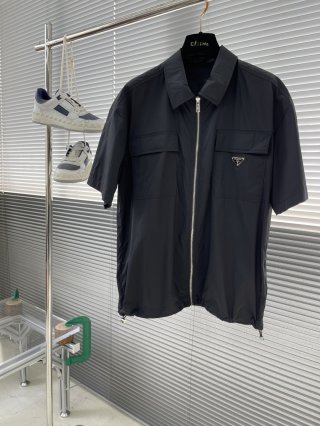 Leisure suit Leisure suit