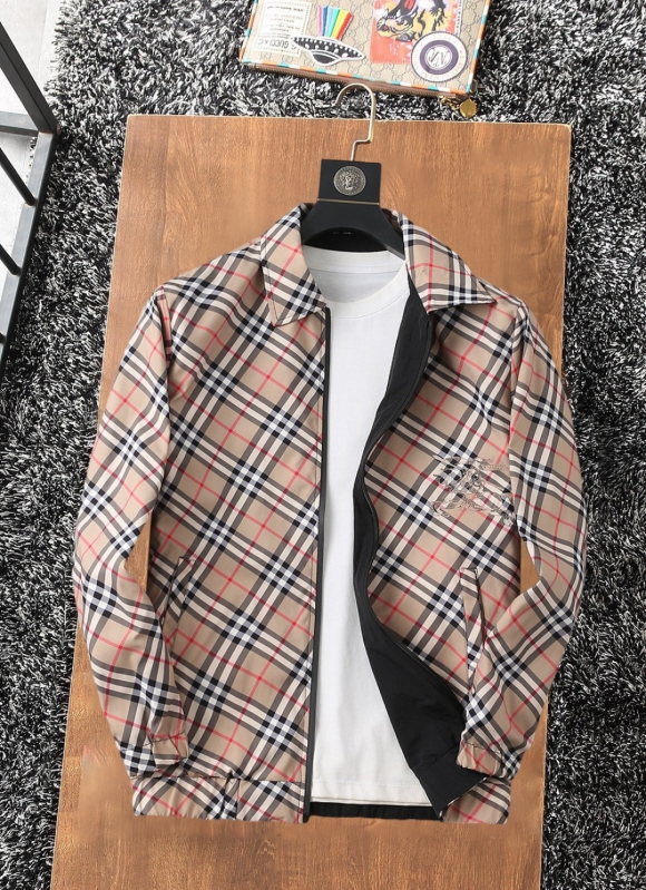 Hoodies & Sweatshirts