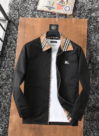 Hoodies & Sweatshirts