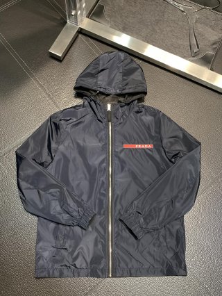 Hoodies & Sweatshirts