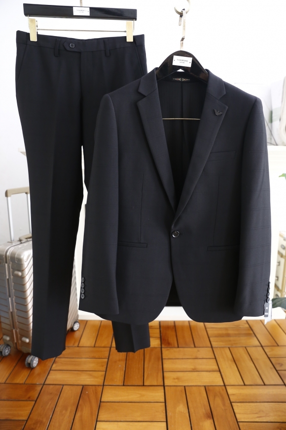 Suit