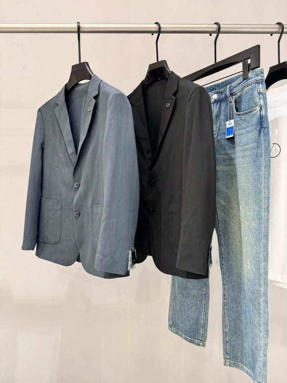 Suit