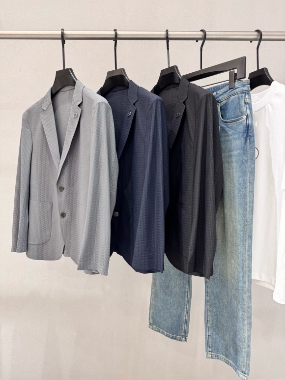 Suit