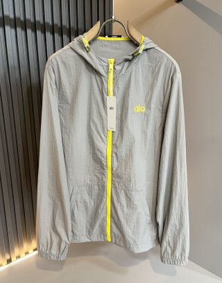 Hoodies & Sweatshirts