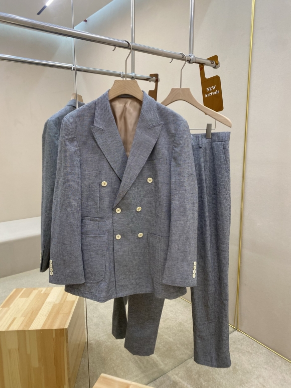 Suit