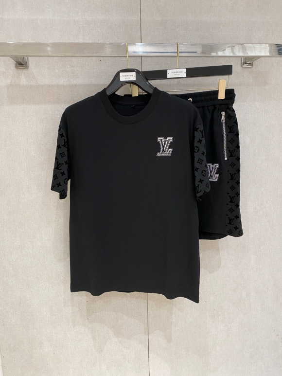 Leisure suit Leisure suit