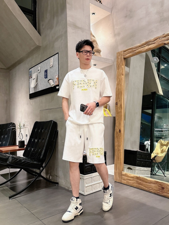 Leisure suit Leisure suit