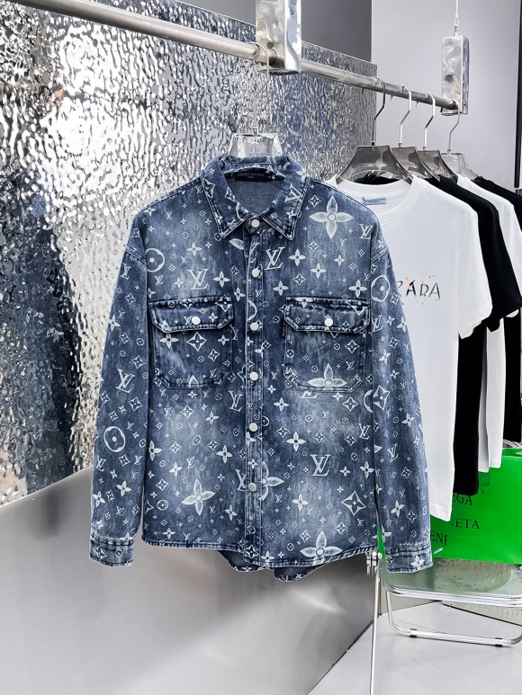 Coats & Jackets Coats & Jackets