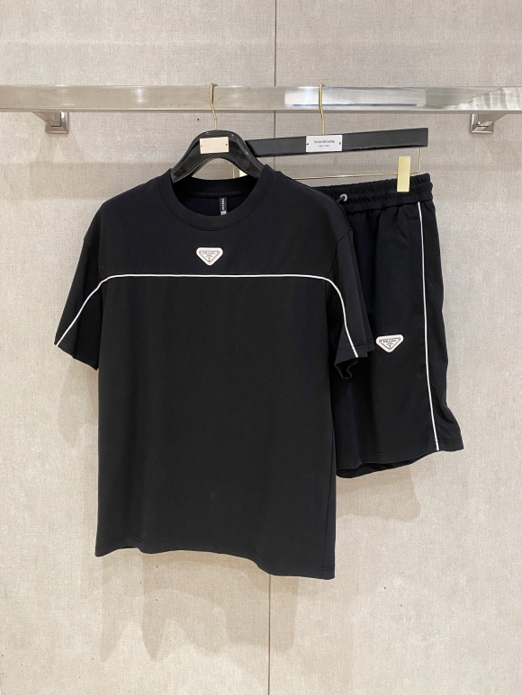 Leisure suit Leisure suit