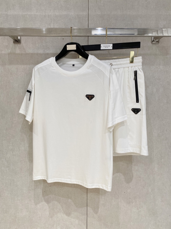 Leisure suit Leisure suit