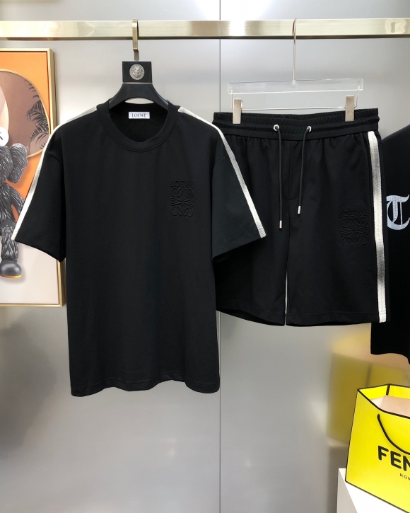 Leisure suit Leisure suit