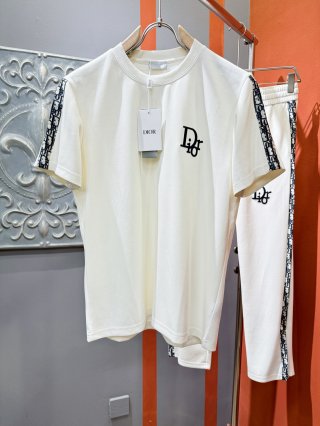 Leisure suit Leisure suit