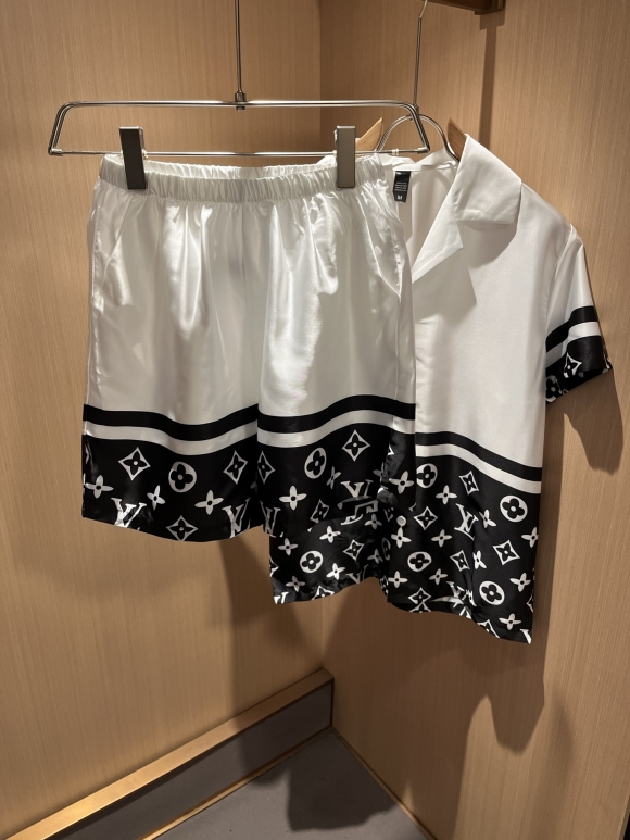 Leisure suit Leisure suit