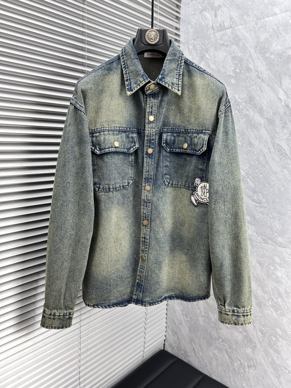 Coats & Jackets