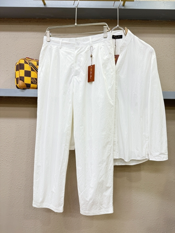 Leisure suit Leisure suit