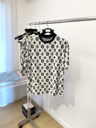 Leisure suit Leisure suit