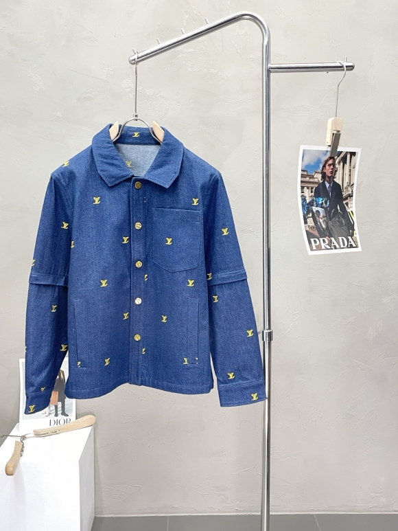Coats & Jackets