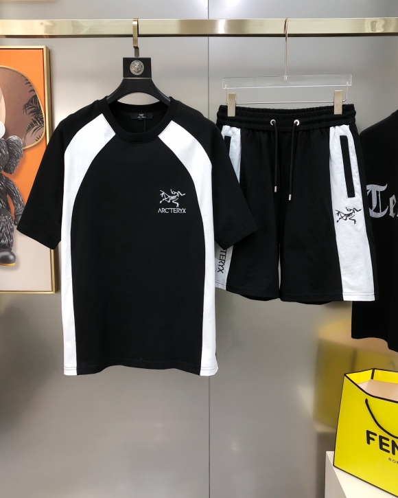 Leisure suit Leisure suit