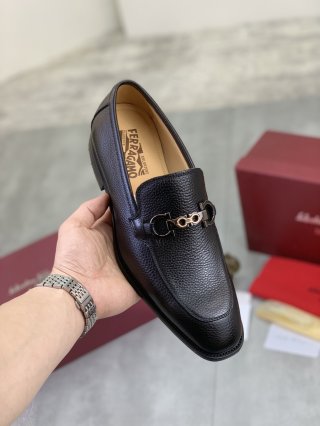 FerragamoSHOES