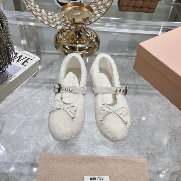 Womens shoes collection