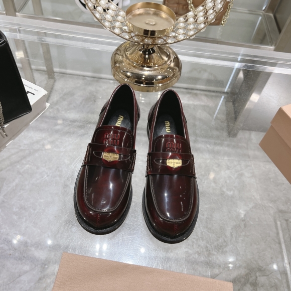 Womens shoes collection Womens shoes collection