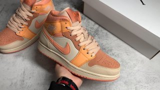 AirJordan1MidSHOES
