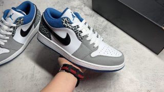 AirJordan1LowSHOES