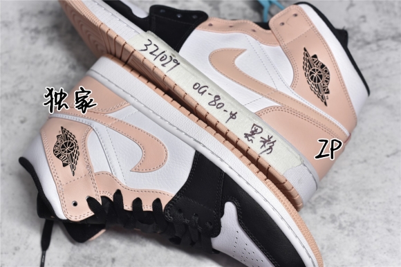 AirJordan1MidSHOES