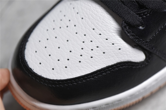 AirJordan1MidSHOES