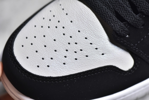 AirJordan1MidSHOES