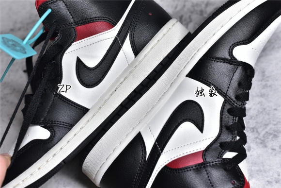 AirJordan1MidSHOES