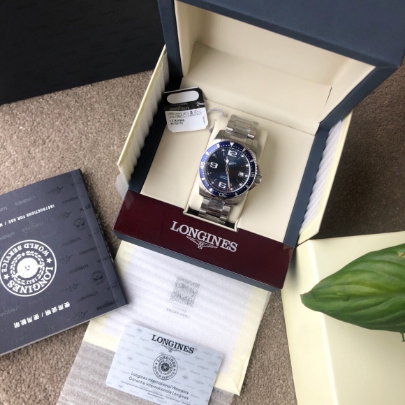 LONGINES