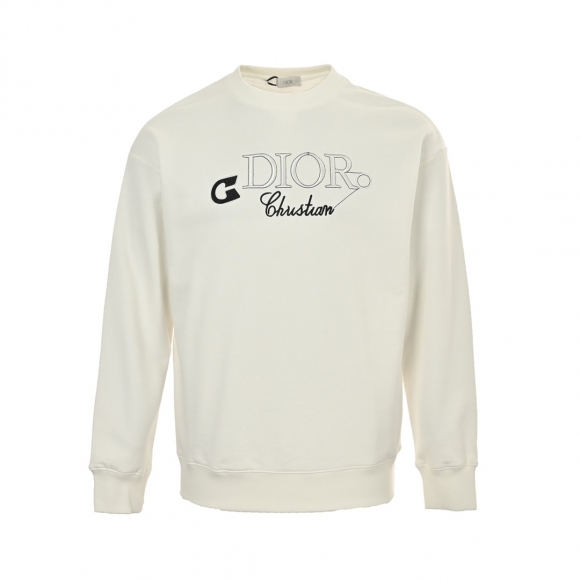Hoodies & Sweatshirts