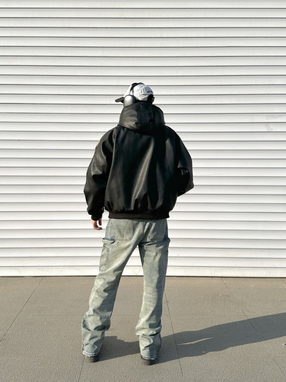 Coats & Jackets