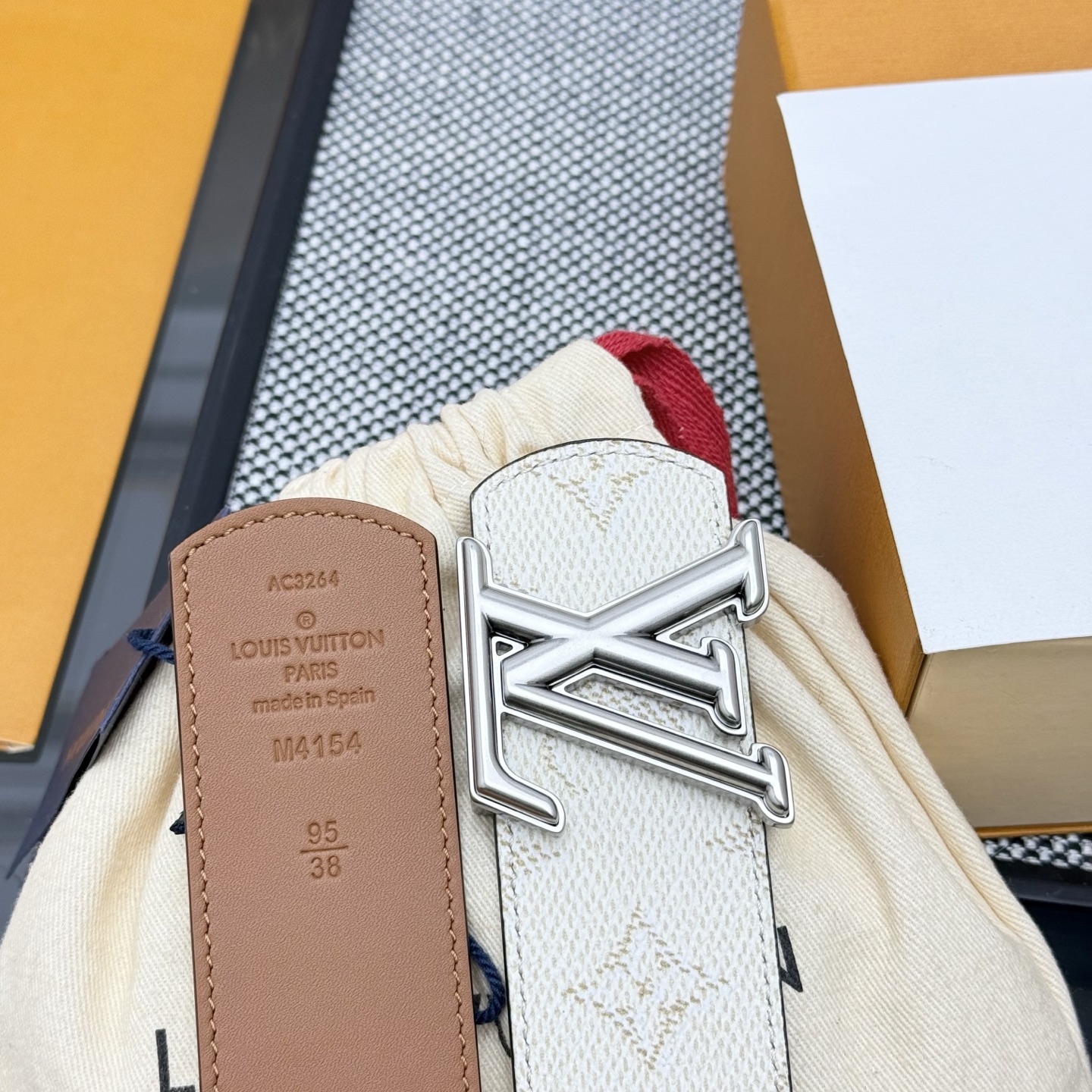 LV-Belts