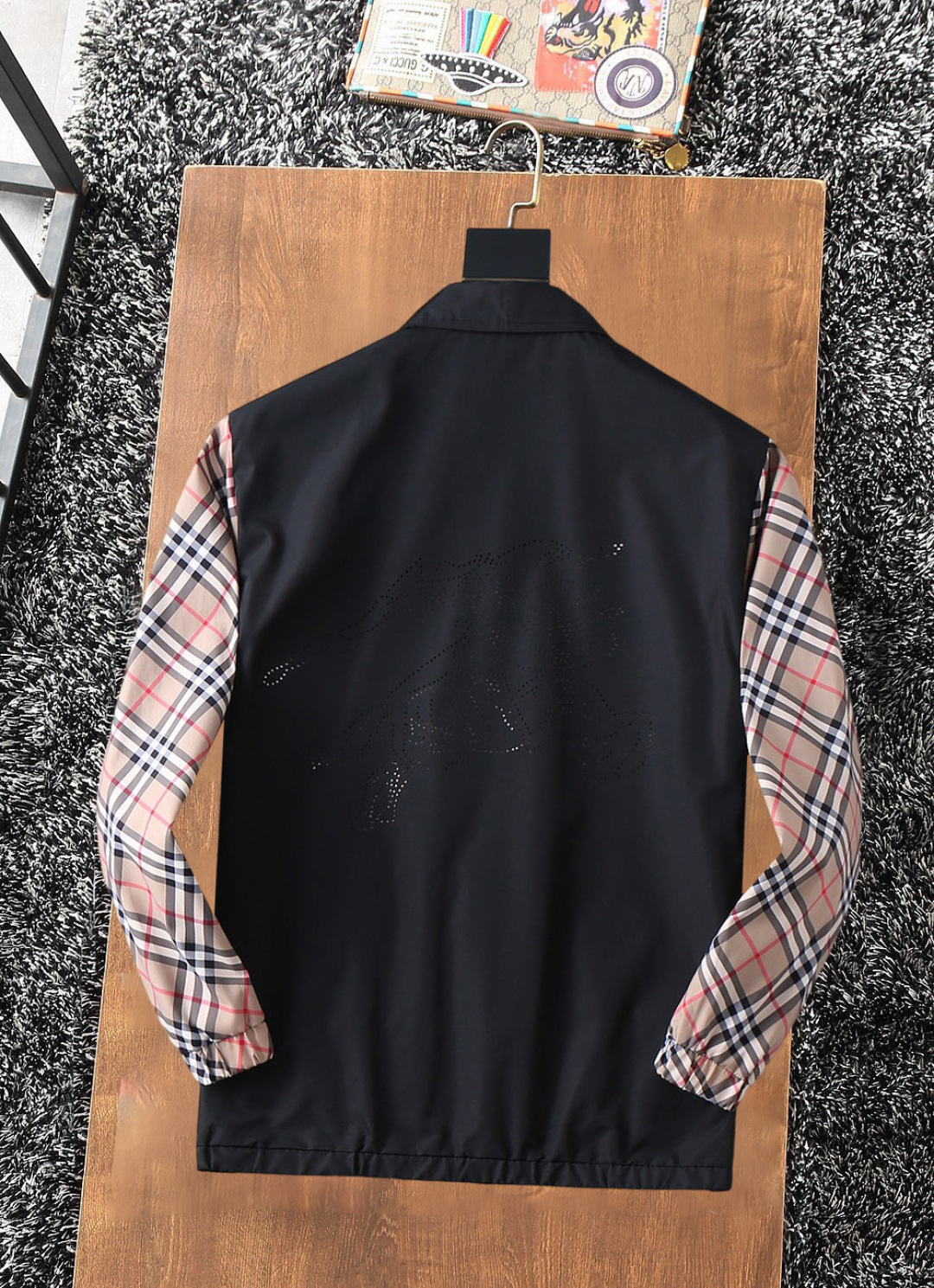 Hoodies & Sweatshirts