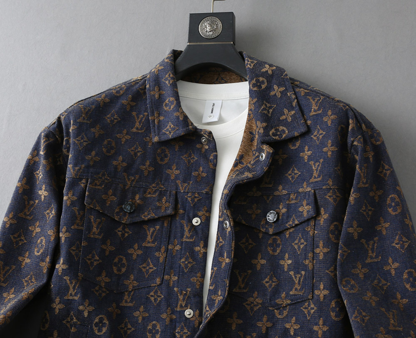 Coats & Jackets