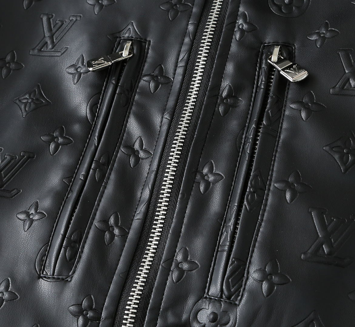 Hoodies & Sweatshirts