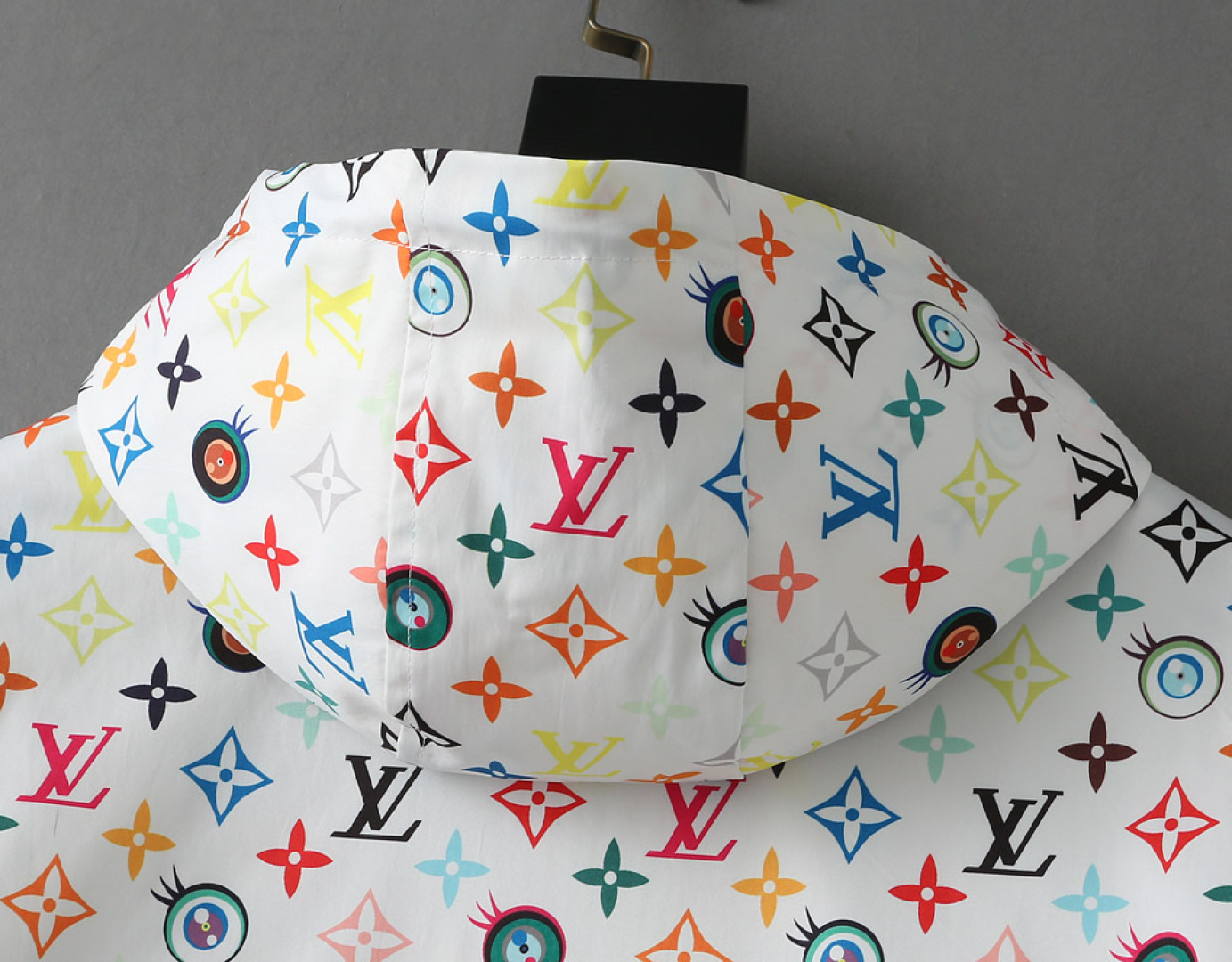 Hoodies & Sweatshirts