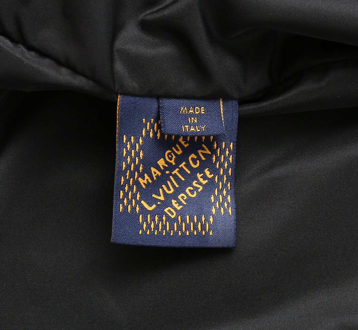 Hoodies & Sweatshirts