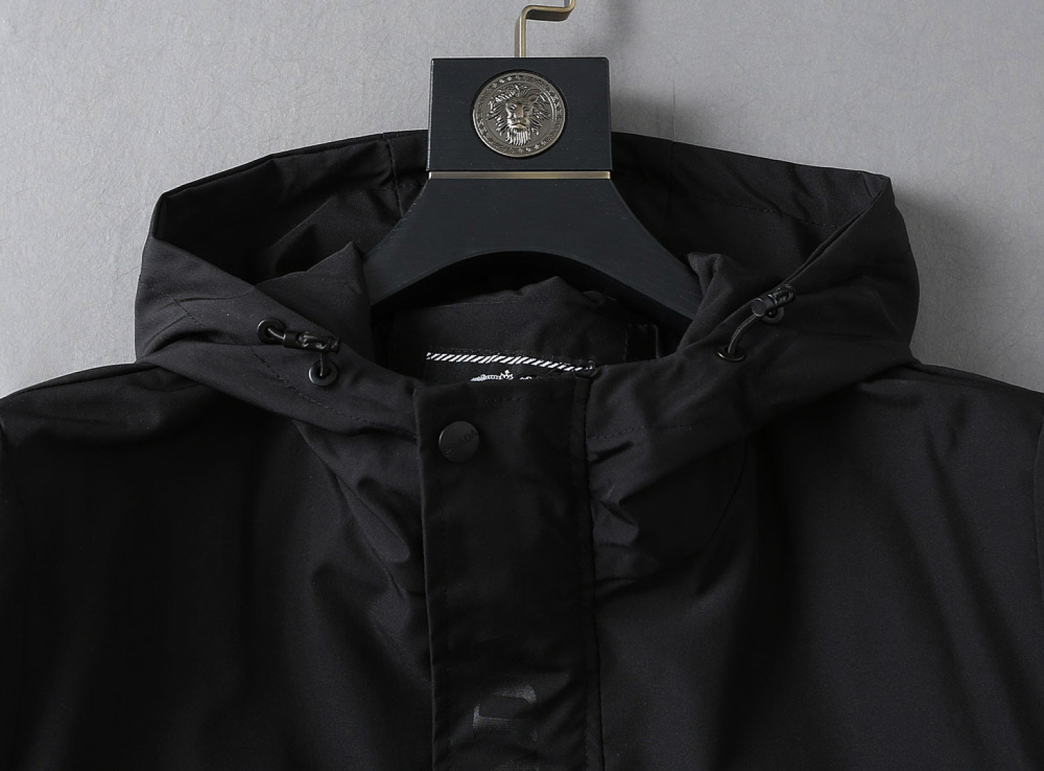 Hoodies & Sweatshirts