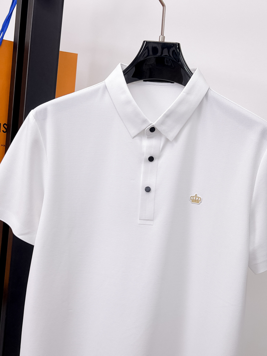 Polos