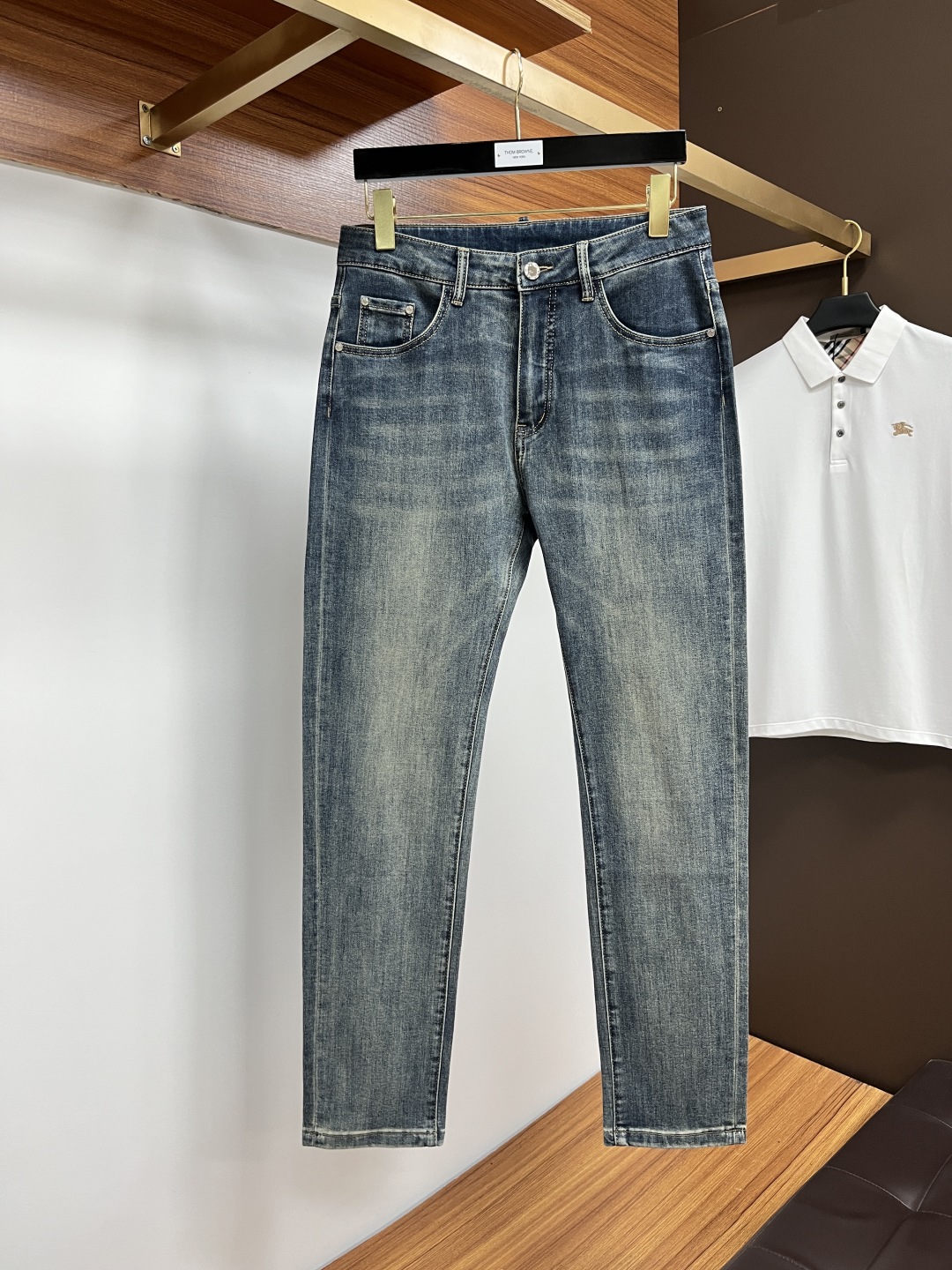 jeans