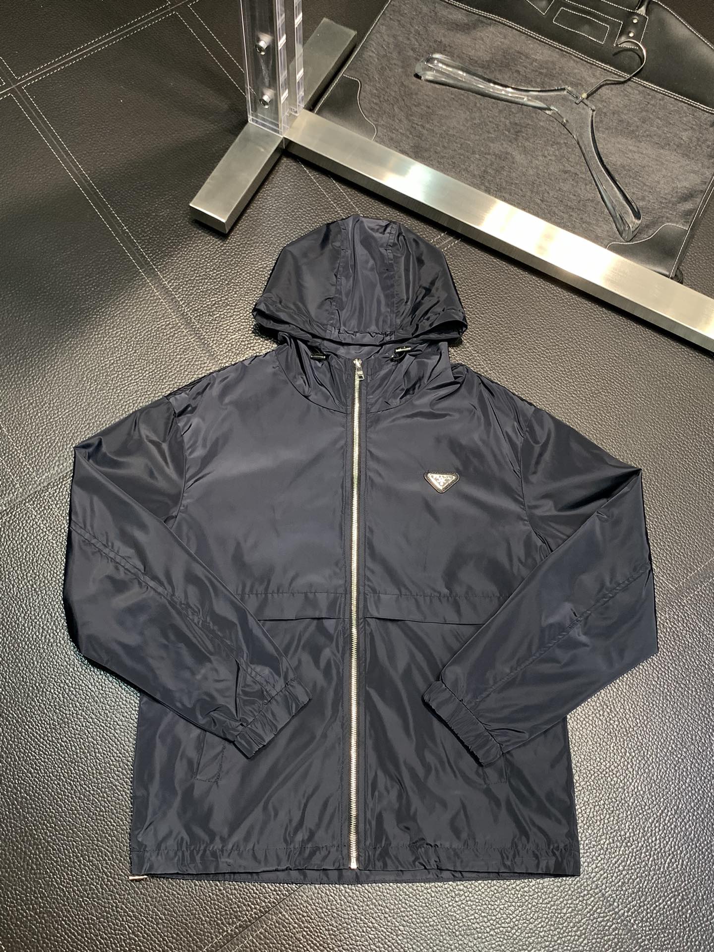 Hoodies & Sweatshirts