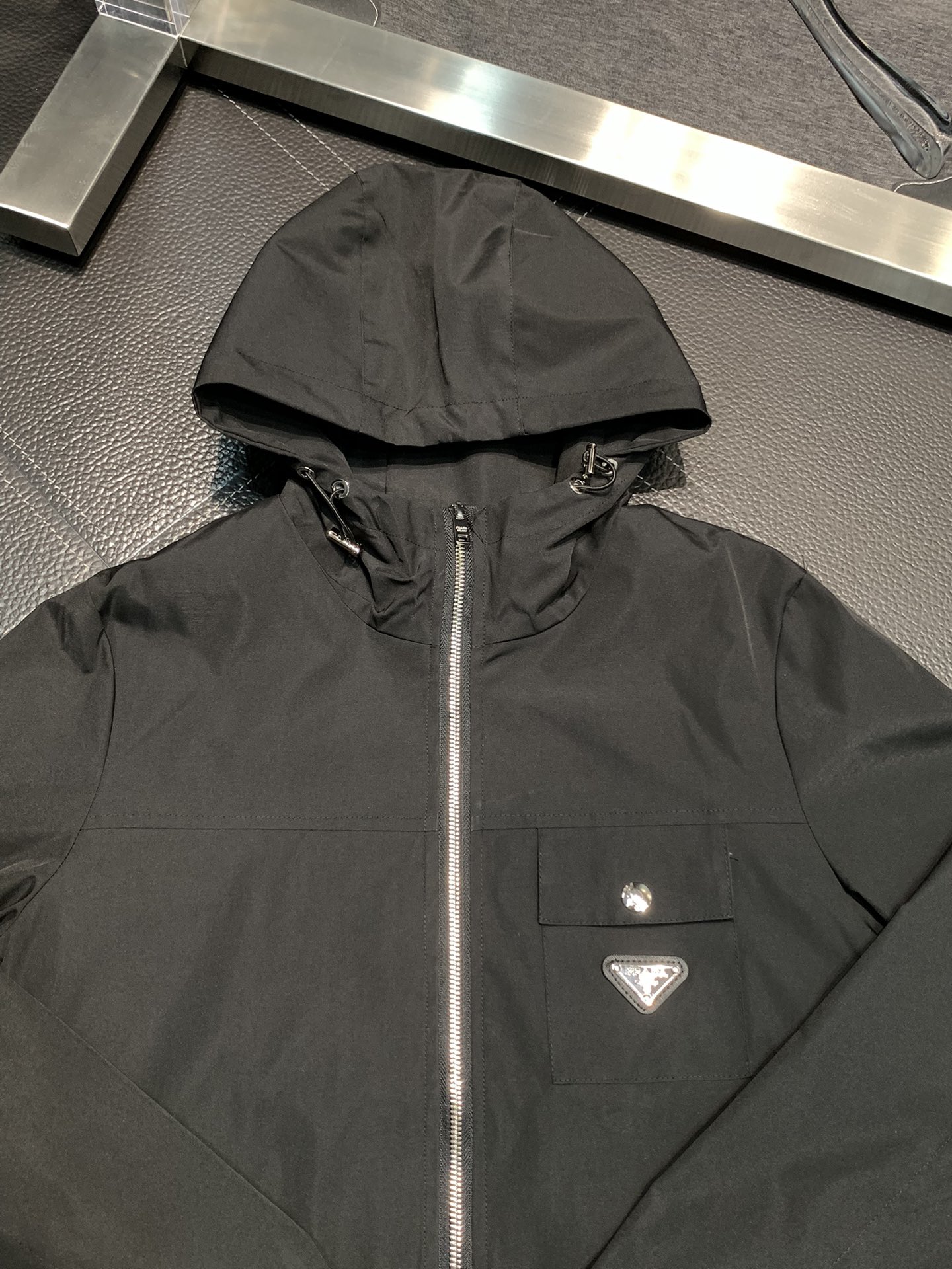 Hoodies & Sweatshirts