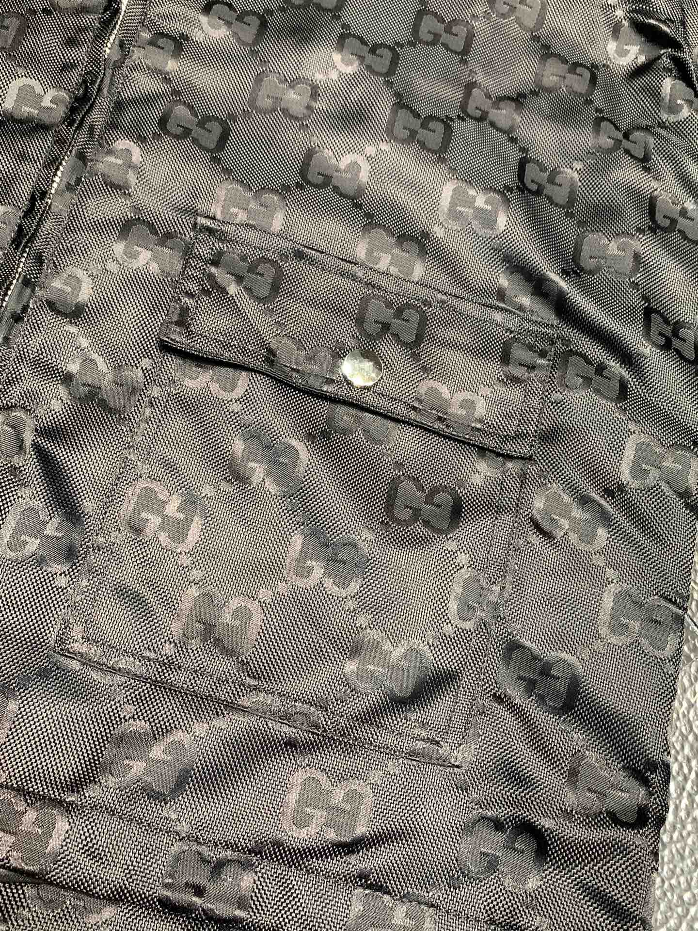 Hoodies & Sweatshirts