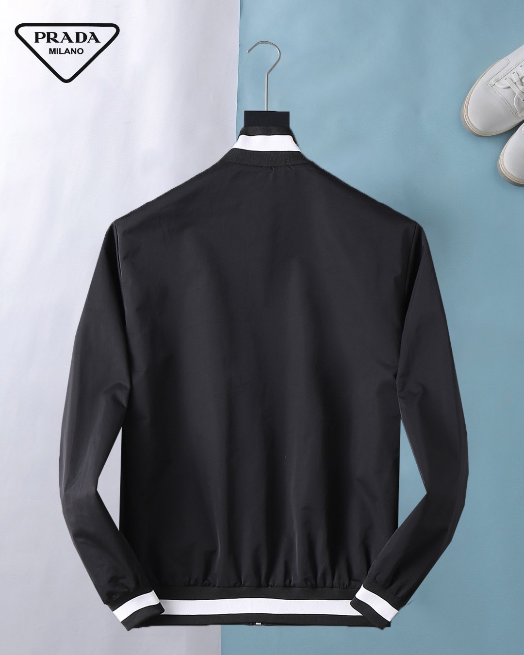 Hoodies & Sweatshirts