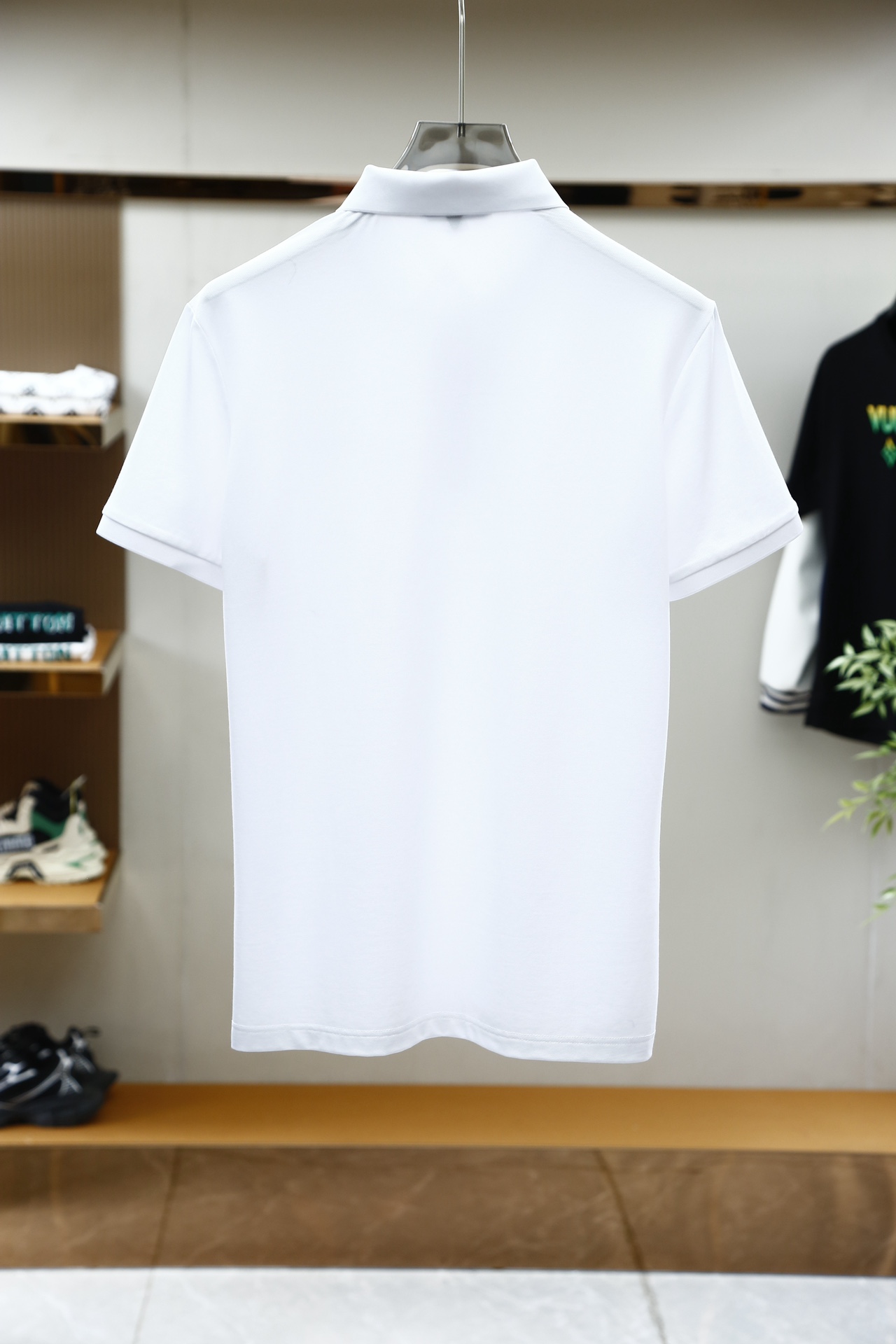 Polos