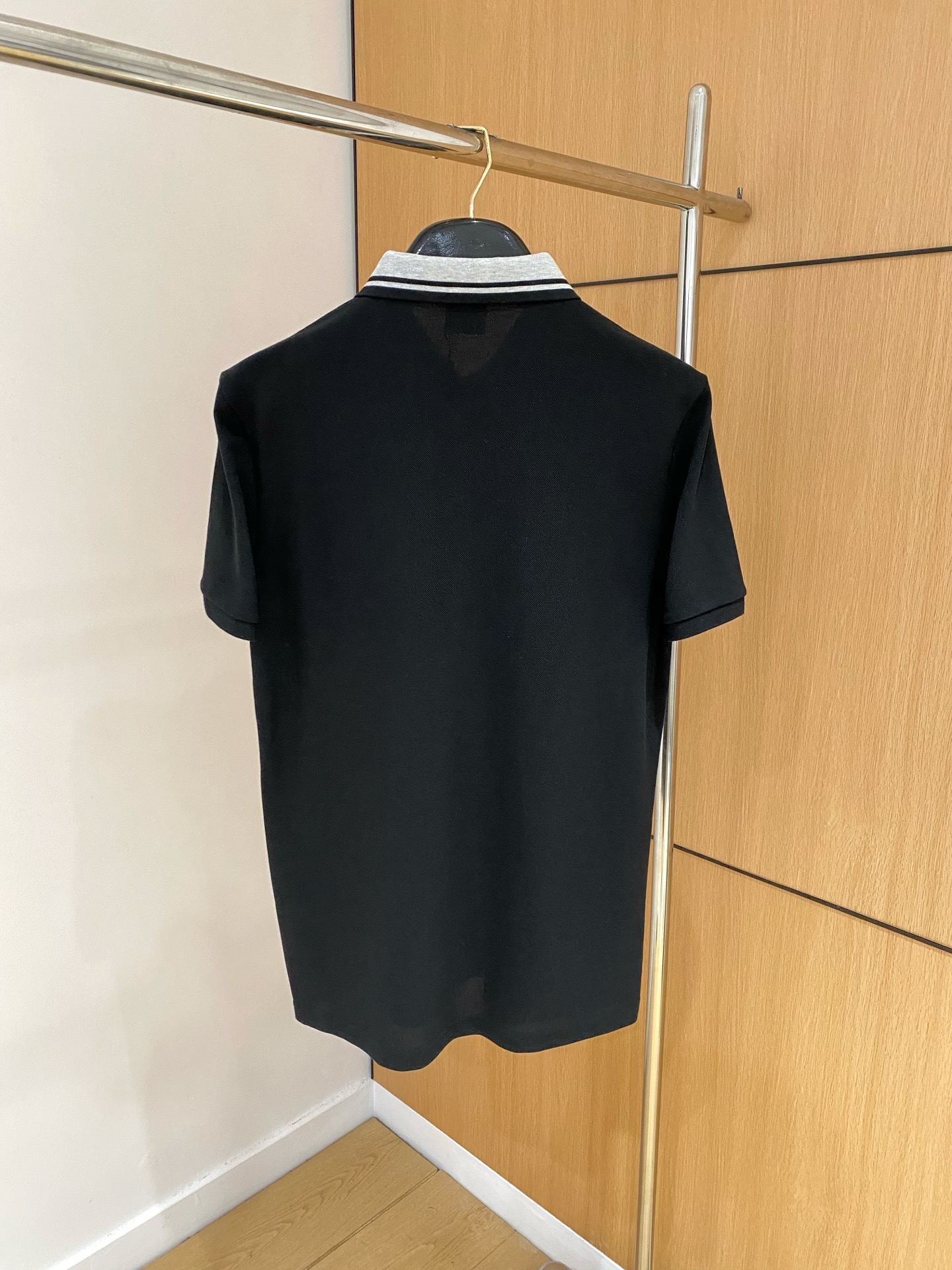 Polos